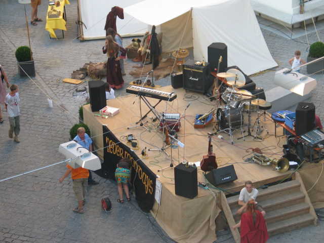 Images/landau05.JPG